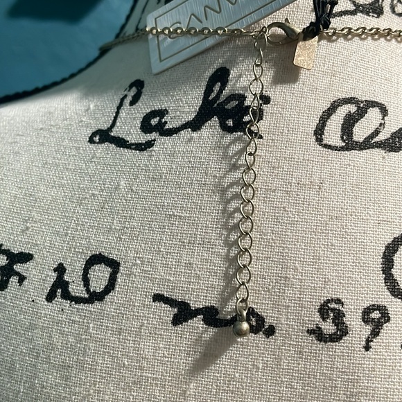 NWT’s- Canvas -Pearl & gold colored necklace-triple stranded, 1 strand of pearls - Picture 6 of 10